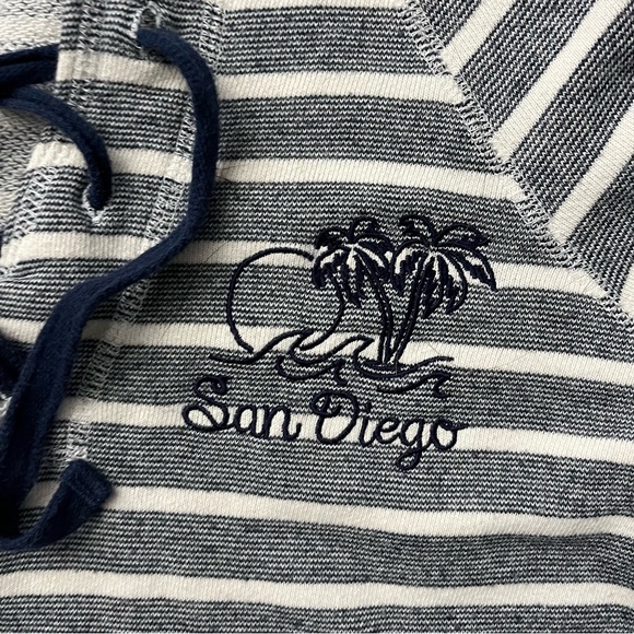 BLUE BAY San Diego Striped Pullover Hoodie Sweater Size Small - Picture 4 of 5
